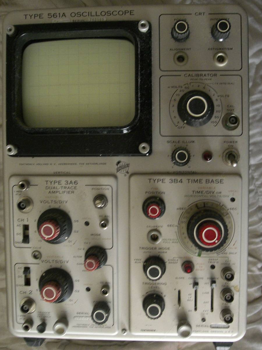 Oscilloscope Tektronix 561A.jpg