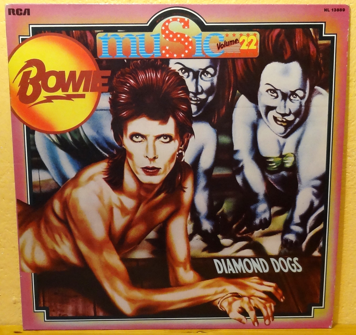 33T-David_Bowie-Diamond_Dogs-1974-1.JPG