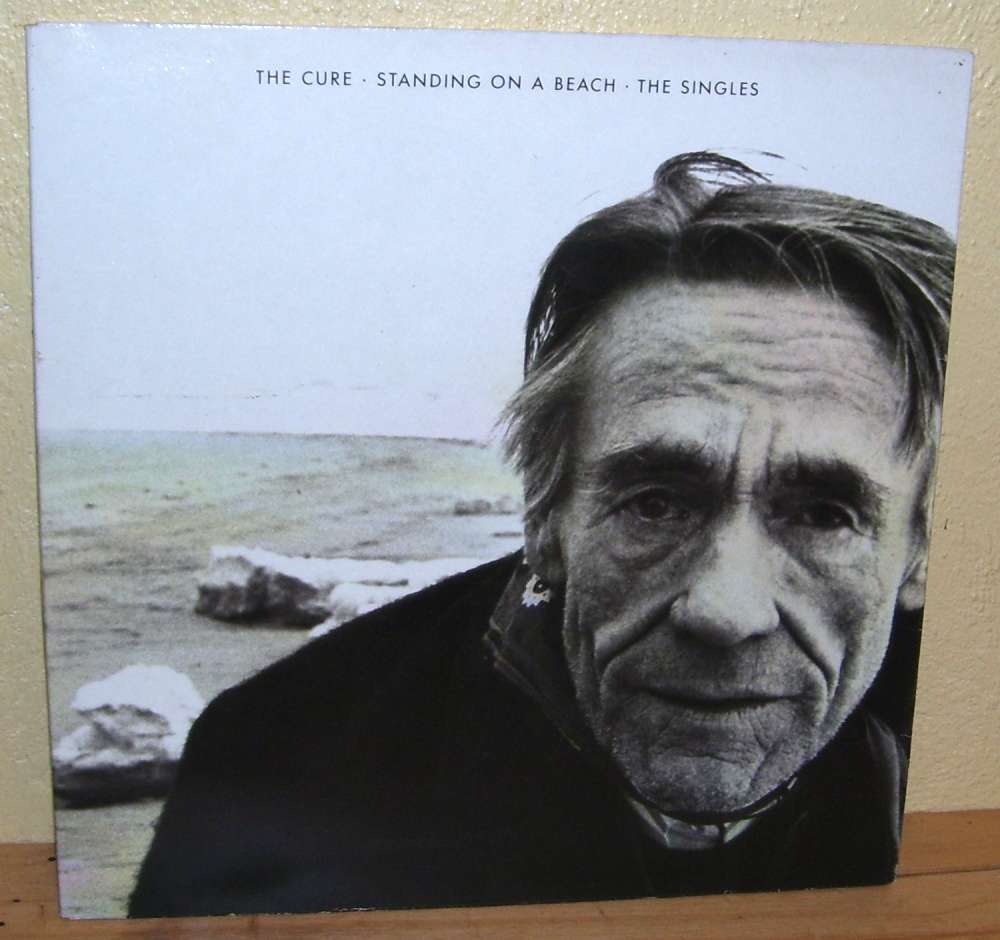 33T - The Cure - Standing on a beach - 1986
