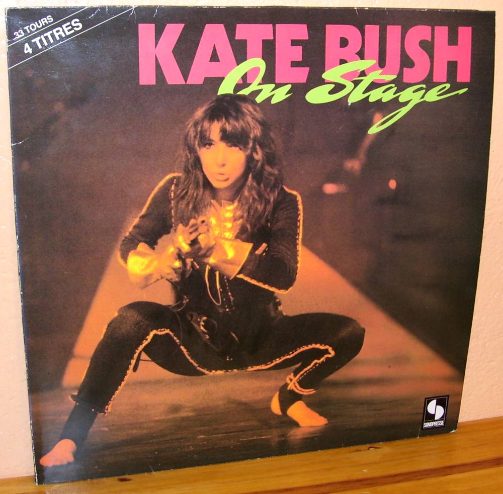 33T Kate Bush - On stage - 1979 -1.jpg